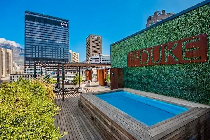 Upmarket And Stylish Apartment With Rooftop Pool. Cape Town