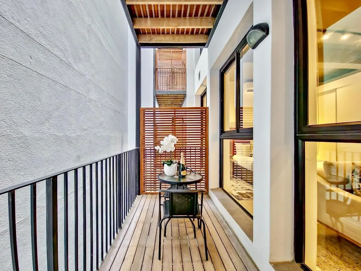 Upmarket And Stylish Apartment With Rooftop Pool. Cape Town 0*,  South Africa